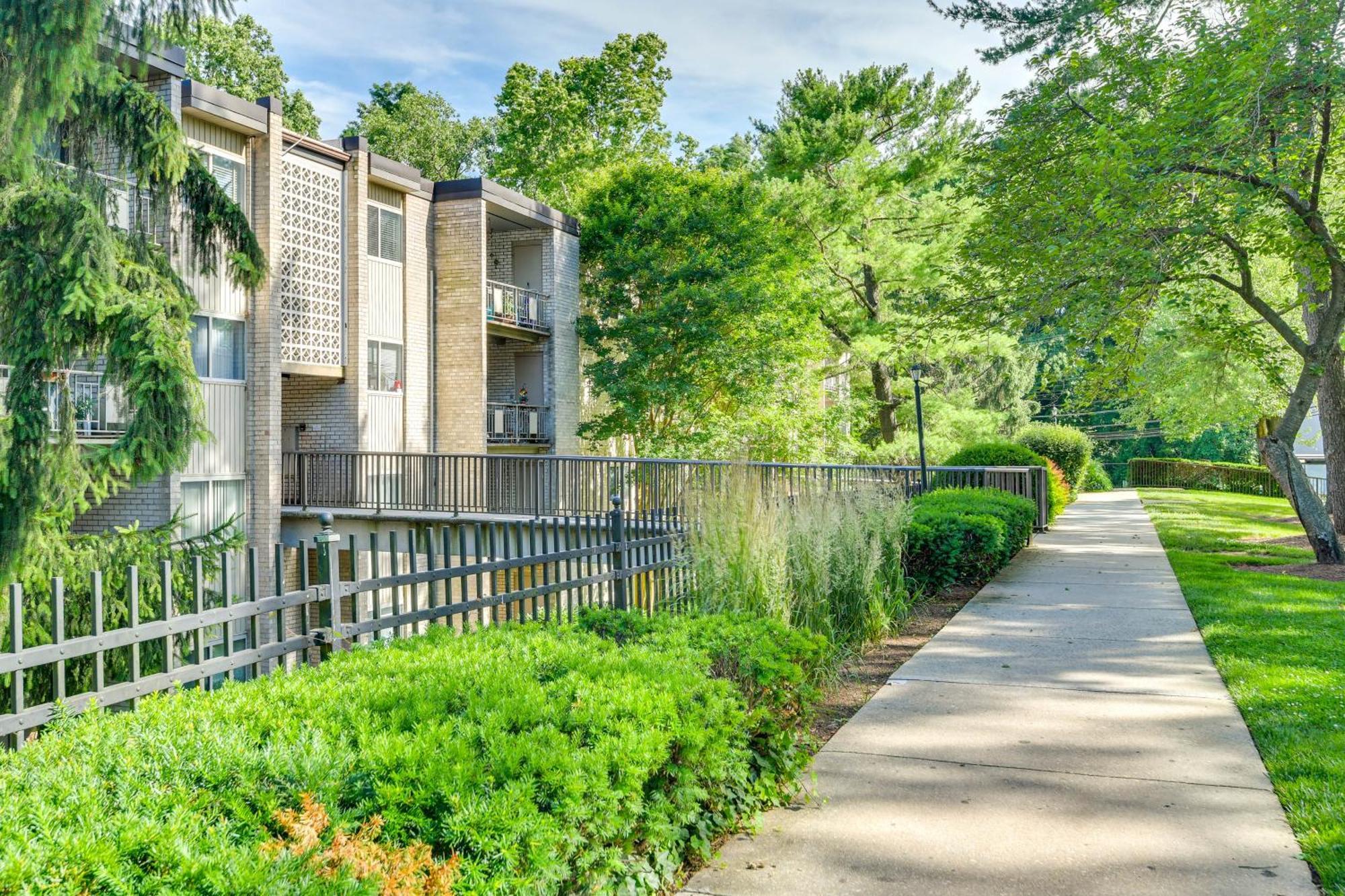 North Bethesda Apartment With Community Pool! Eksteriør bilde